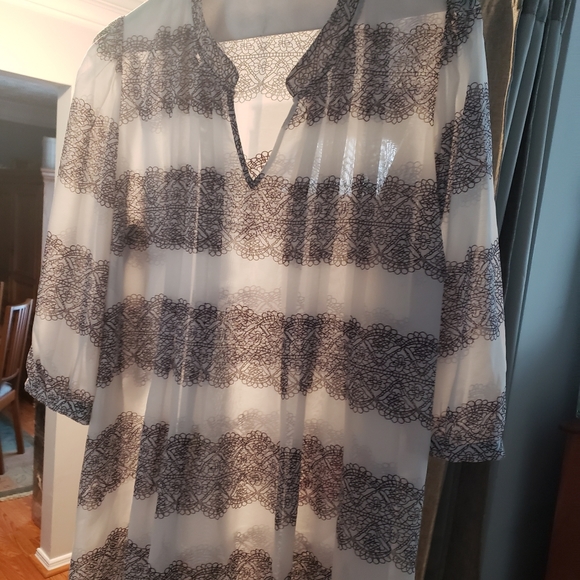 Tunic - Picture 1 of 3